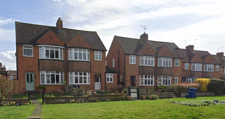 Photo of houses fronting Bredon Road, Tewkesbury 